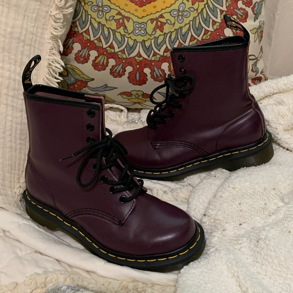 Purple Leather Doc Marten Boots Women’s Size 6 - Picture 2 of 12